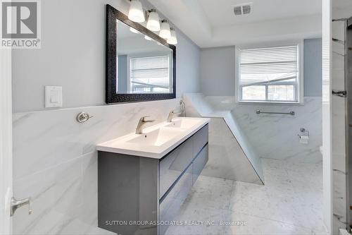 30 Brucewood Crescent, Toronto, ON - Indoor Photo Showing Bathroom