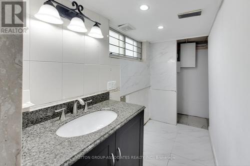 30 Brucewood Crescent, Toronto, ON - Indoor Photo Showing Bathroom