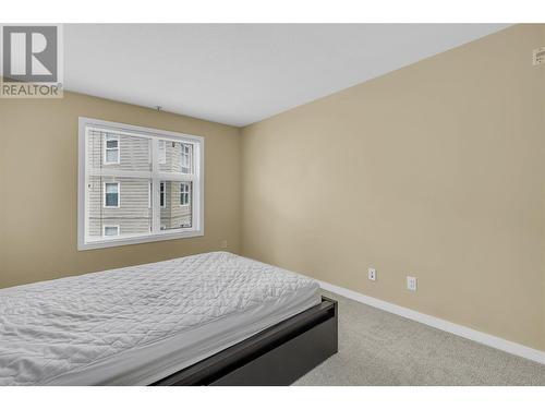 551 Yates Road Unit# 302, Kelowna, BC - Indoor Photo Showing Bedroom
