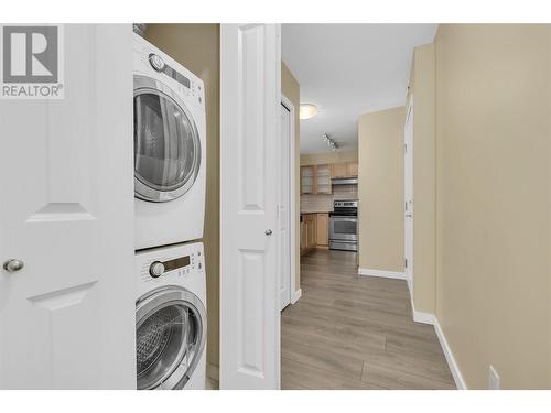 551 Yates Road Unit# 302, Kelowna, BC - Indoor Photo Showing Laundry Room