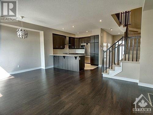 502 Stargazer Crescent, Ottawa, ON - Indoor Photo Showing Kitchen With Stainless Steel Kitchen With Double Sink With Upgraded Kitchen