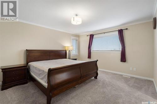 327 Arscott Crescent, Saskatoon, SK - Indoor Photo Showing Bedroom