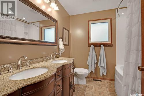 238 Postnikoff Crescent, Saskatoon, SK - Indoor Photo Showing Bathroom