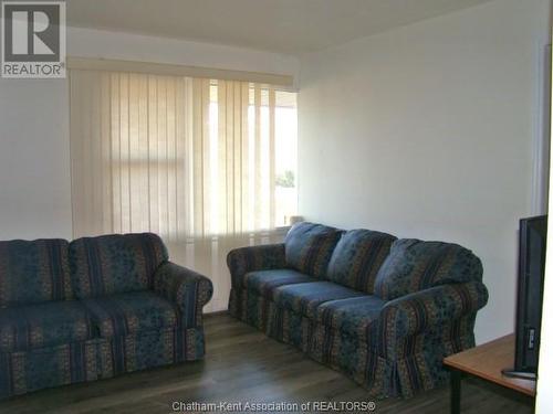 12559 John Street, Chatham-Kent, ON - Indoor Photo Showing Living Room