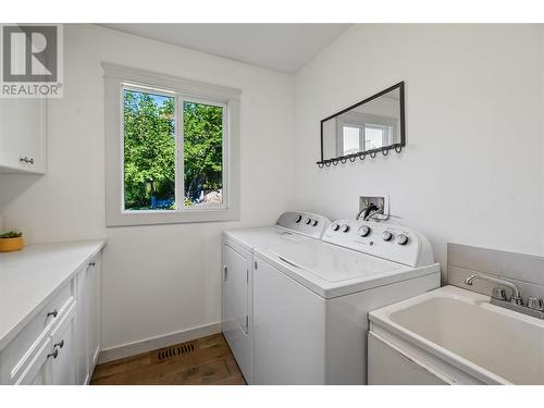 2740 Lakeview Road, West Kelowna, BC - Indoor Photo Showing Laundry Room