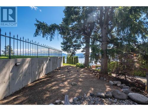 2740 Lakeview Road, West Kelowna, BC - Outdoor