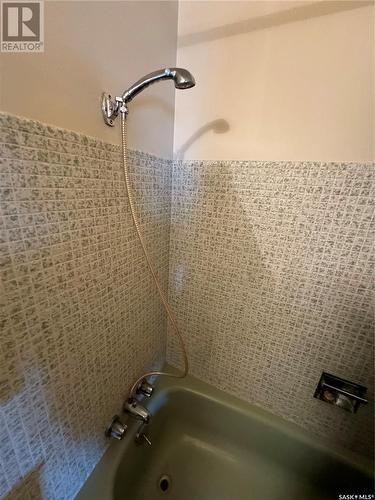 114 Morken Street, Sturgis, SK - Indoor Photo Showing Bathroom