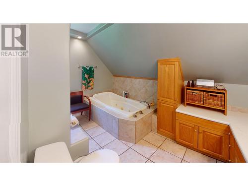 954 Barkerville Highway, Quesnel, BC - Indoor Photo Showing Bathroom