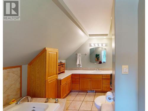 954 Barkerville Highway, Quesnel, BC - Indoor Photo Showing Bathroom