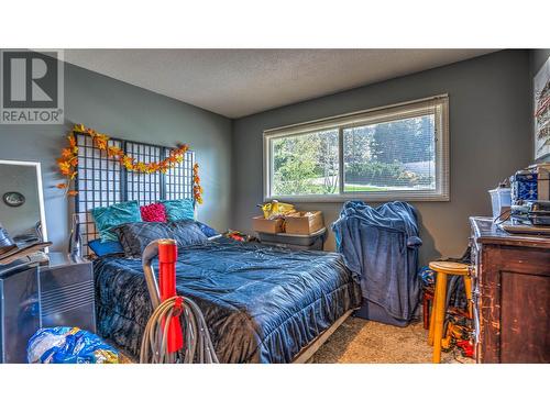 11429 Priest Valley Drive, Coldstream, BC - Indoor Photo Showing Bedroom
