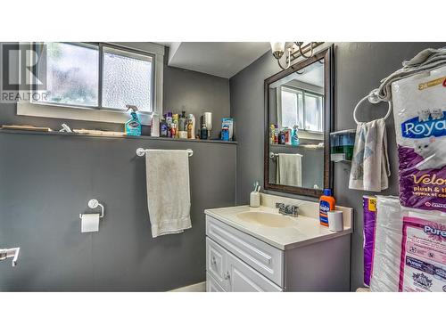 11429 Priest Valley Drive, Coldstream, BC - Indoor Photo Showing Bathroom
