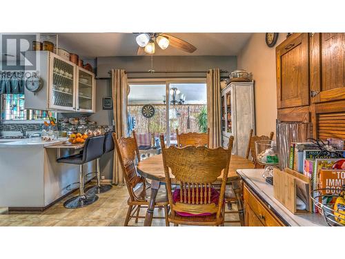 11429 Priest Valley Drive, Coldstream, BC - Indoor Photo Showing Dining Room