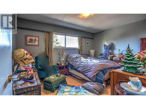 11429 Priest Valley Drive, Coldstream, BC - Indoor Photo Showing Bedroom