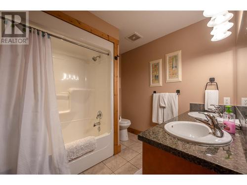 5401 Lakeshore Drive Unit# 104, Osoyoos, BC - Indoor Photo Showing Bathroom