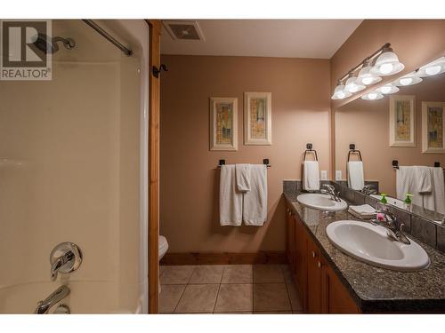 5401 Lakeshore Drive Unit# 104, Osoyoos, BC - Indoor Photo Showing Bathroom