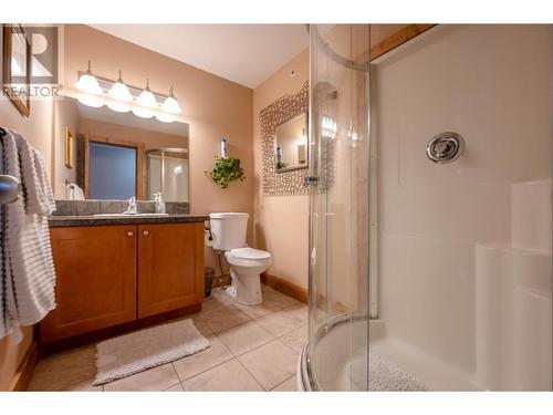 5401 Lakeshore Drive Unit# 104, Osoyoos, BC - Indoor Photo Showing Bathroom