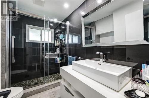 2597 Needham Crescent, Ottawa, ON - Indoor Photo Showing Bathroom