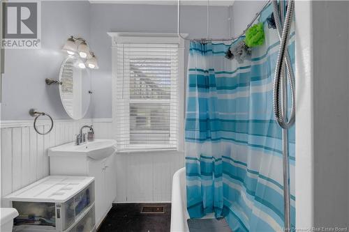 546-548 Champlain Street, Saint John, NB - Indoor Photo Showing Bathroom