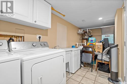 119 Buckwold Cove, Saskatoon, SK - Indoor Photo Showing Laundry Room
