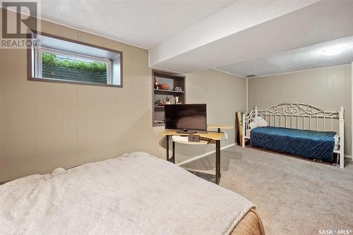 10 Connaught Place, Saskatoon, SK - Indoor Photo Showing Bedroom