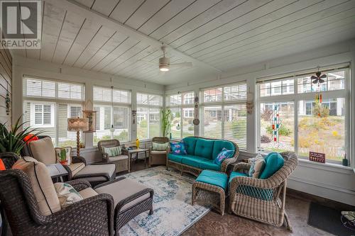 2450 Radio Tower Road Unit# 199, Oliver, BC - Indoor Photo Showing Living Room