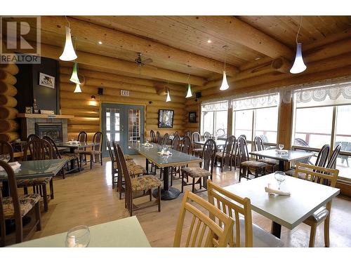 1681 Sugar Lake Road Unit# 67, Cherryville, BC - Indoor Photo Showing Dining Room