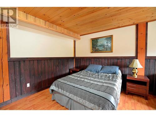 1681 Sugar Lake Road Unit# 67, Cherryville, BC - Indoor Photo Showing Bedroom