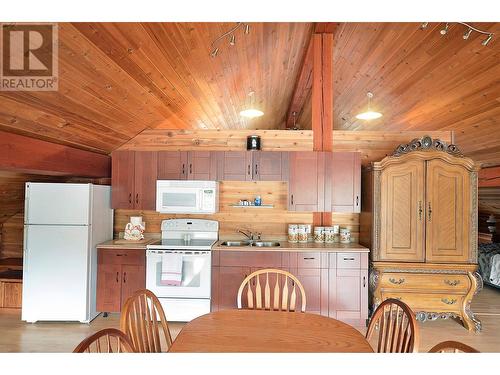 1681 Sugar Lake Road Unit# 67, Cherryville, BC - Indoor Photo Showing Kitchen With Double Sink