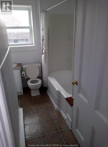 15-17 Andrew Street, Campbellton, NB - Indoor Photo Showing Bathroom