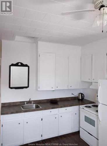 30-32 Patterson Street, Campbellton, NB - Indoor Photo Showing Kitchen