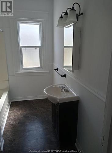 30-32 Patterson Street, Campbellton, NB - Indoor Photo Showing Bathroom