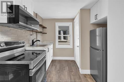 1374 Goyeau Street Unit# Upper, Windsor, ON - Indoor Photo Showing Kitchen