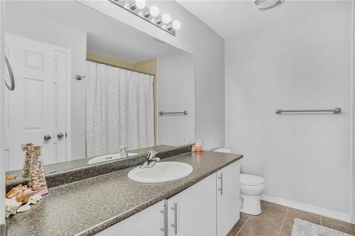 80 Whitwell Way, Hamilton, ON - Indoor Photo Showing Bathroom