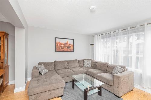 10 Angus Road|Unit #103, Hamilton, ON - Indoor Photo Showing Living Room