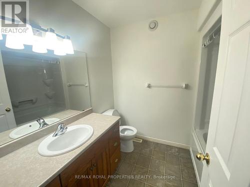 Main - 78 Hickory Grove, Belleville, ON - Indoor Photo Showing Bathroom
