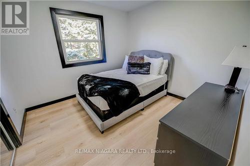 1033 Neff Road, Port Colborne, ON - Indoor Photo Showing Bedroom
