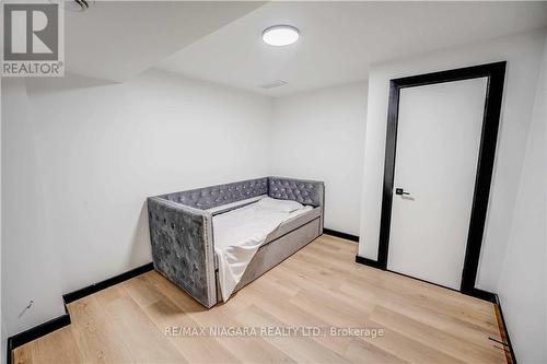 1033 Neff Road, Port Colborne, ON - Indoor Photo Showing Bedroom