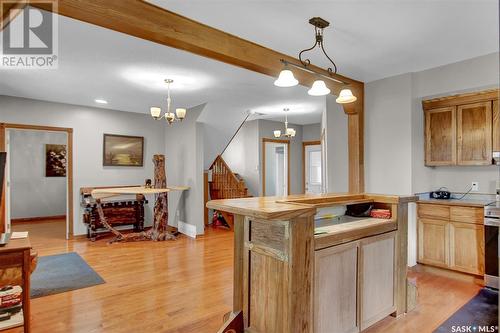 900 Mcdonald Street, Regina, SK - Indoor Photo Showing Kitchen