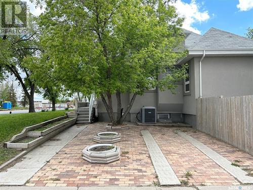 900 Mcdonald Street, Regina, SK - Outdoor