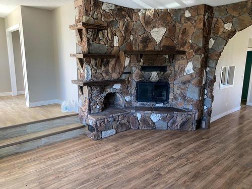 3000 Deleeuw Road, Kamloops, BC - Indoor Photo Showing Living Room With Fireplace