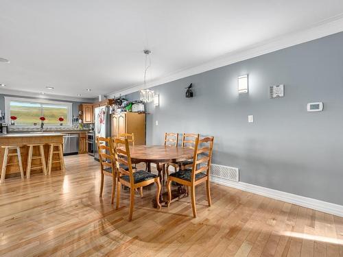 3650 Princeton Kaml Hwy, Kamloops, BC - Indoor Photo Showing Dining Room