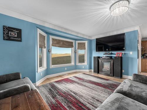 3650 Princeton Kaml Hwy, Kamloops, BC - Indoor Photo Showing Living Room With Fireplace