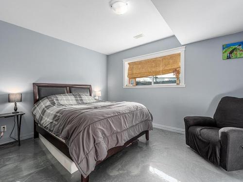 3650 Princeton Kaml Hwy, Kamloops, BC - Indoor Photo Showing Bedroom