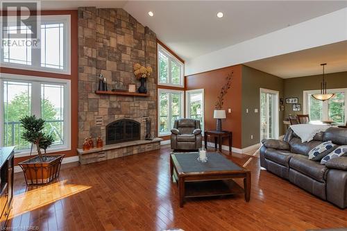 696 Anita Avenue, North Bay, ON - Indoor Photo Showing Living Room With Fireplace