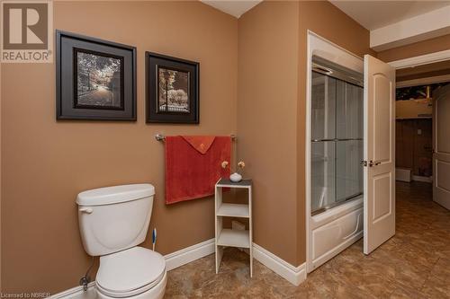 696 Anita Avenue, North Bay, ON - Indoor Photo Showing Bathroom
