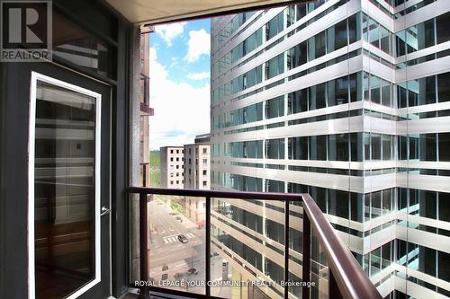 909 - 85 Bloor Street E, Toronto, ON - Outdoor With Balcony