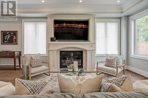 513 Woodview Road, Burlington, ON - Indoor Photo Showing Living Room With Fireplace