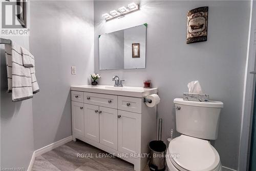29 Jefferson Court W, Welland, ON - Indoor Photo Showing Bathroom