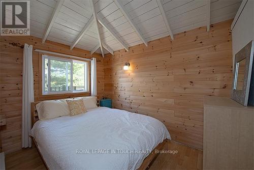 321 Healey Lake, The Archipelago, ON - Indoor Photo Showing Bedroom