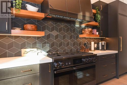 4359 Camco Rd, Courtenay, BC - Indoor Photo Showing Kitchen